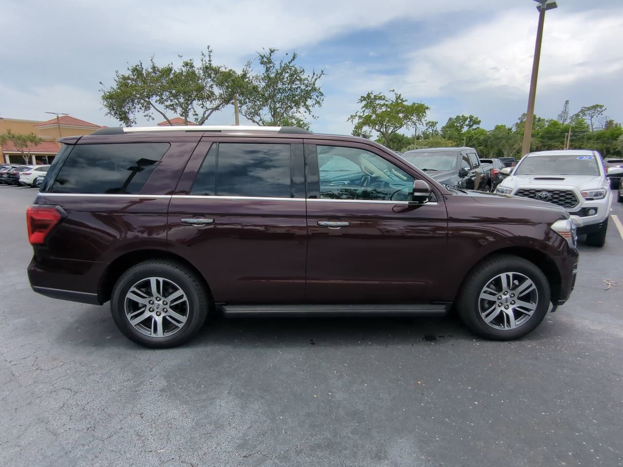 Certified 2024 Ford Expedition Limited image 6