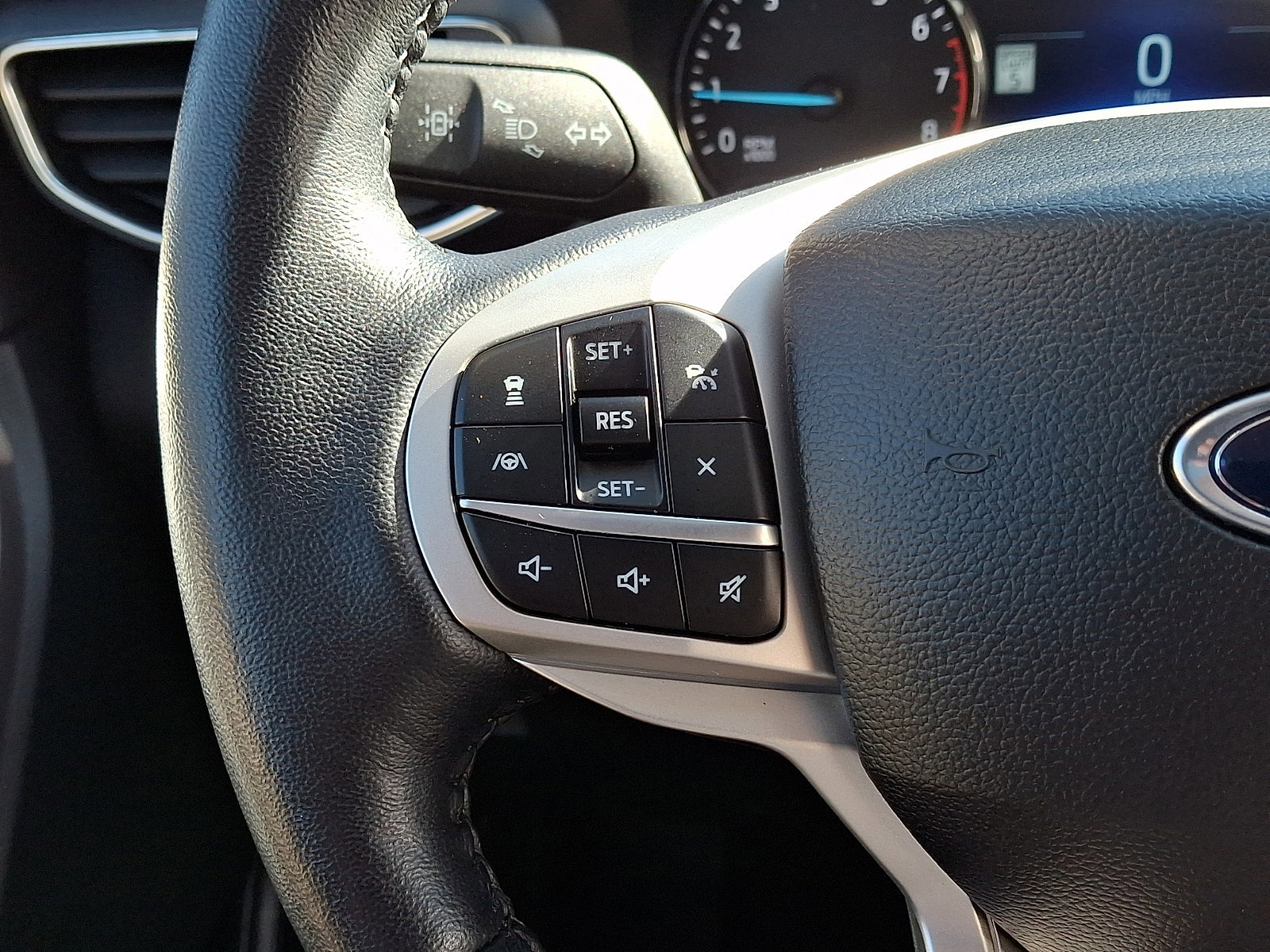 Certified 2023 Ford Explorer Limited w/ Limited Technology Package image 25