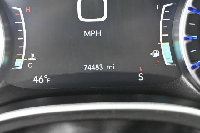 Used 2024 Chrysler Pacifica Touring-L AWD/4WD image 39
