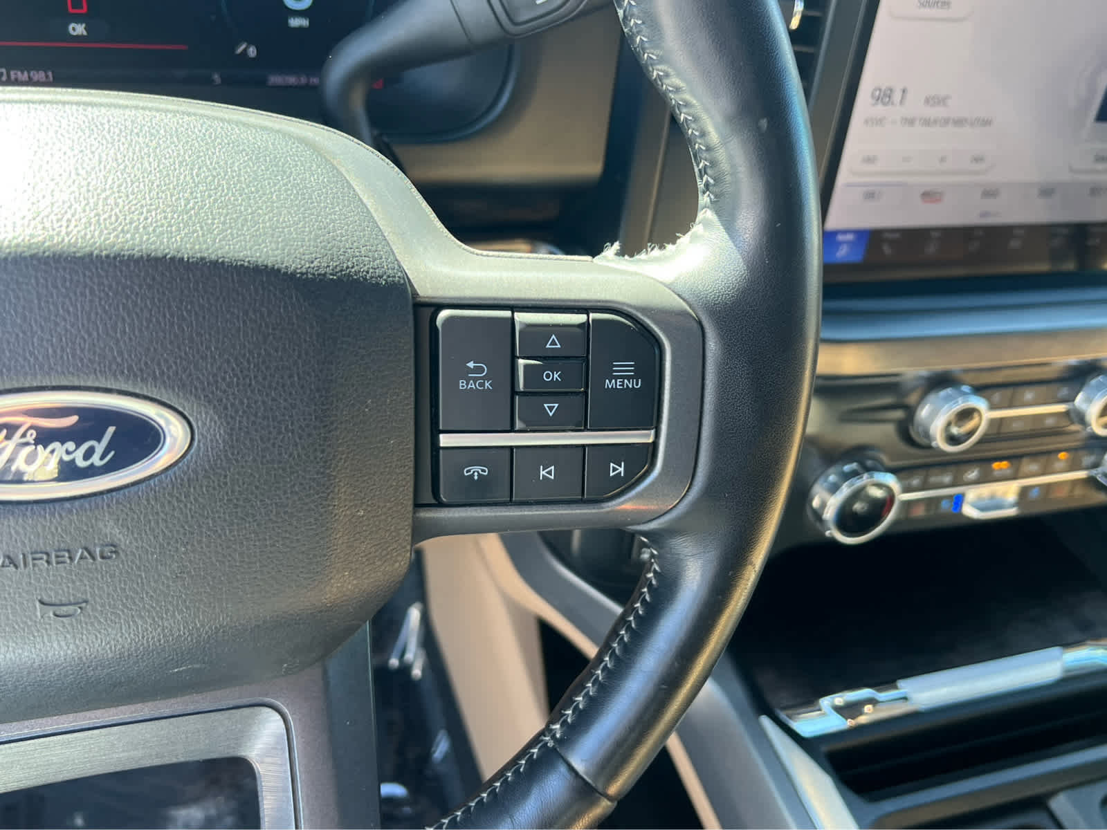 Certified 2024 Ford F350 Lariat image 34