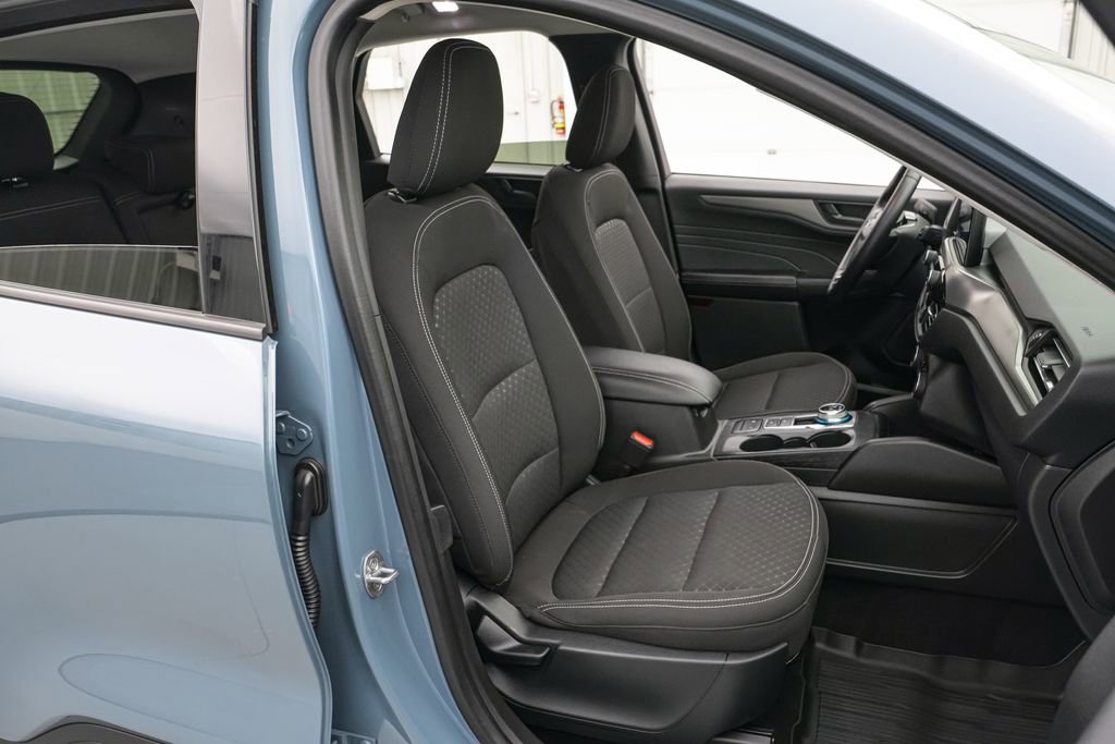 Certified 2024 Ford Escape Active AWD/4WD image 21