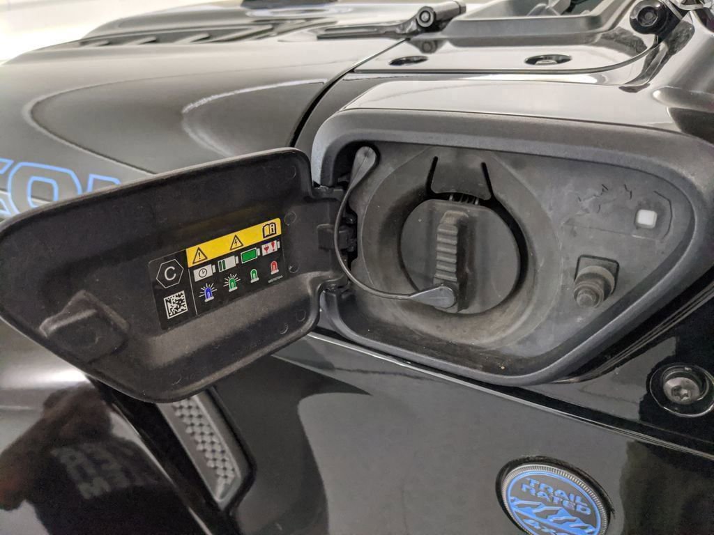 Used 2023 Jeep Wrangler Unlimited Rubicon 4xe AWD/4WD image 53