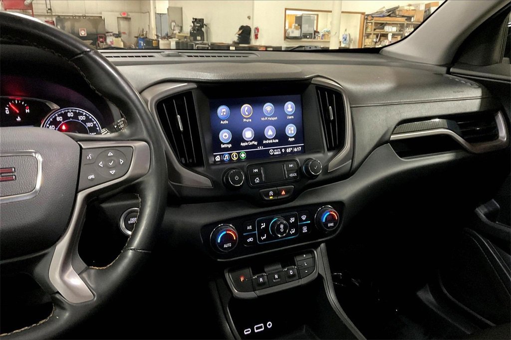 Used 2023 GMC Terrain AT4 image 8