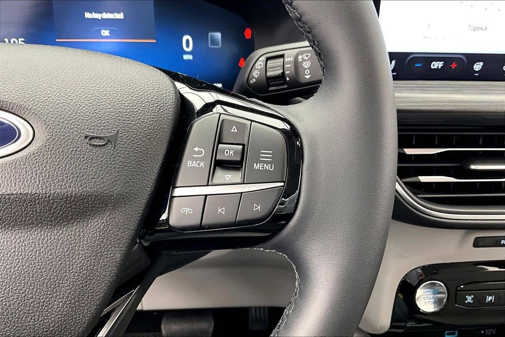Certified 2023 Ford Escape Platinum image 19