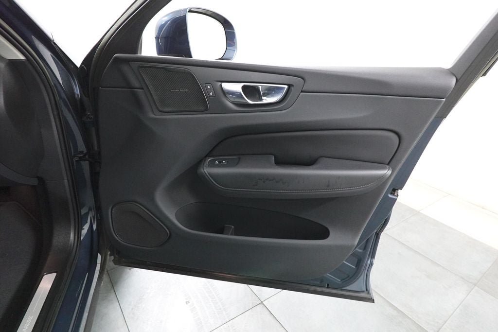 Used 2023 Volvo XC60 T8 Plus AWD/4WD image 30