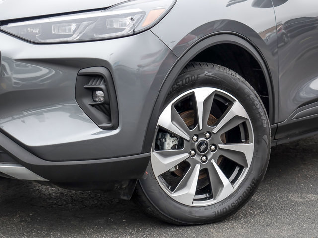 Certified 2025 Ford Escape Platinum image 10