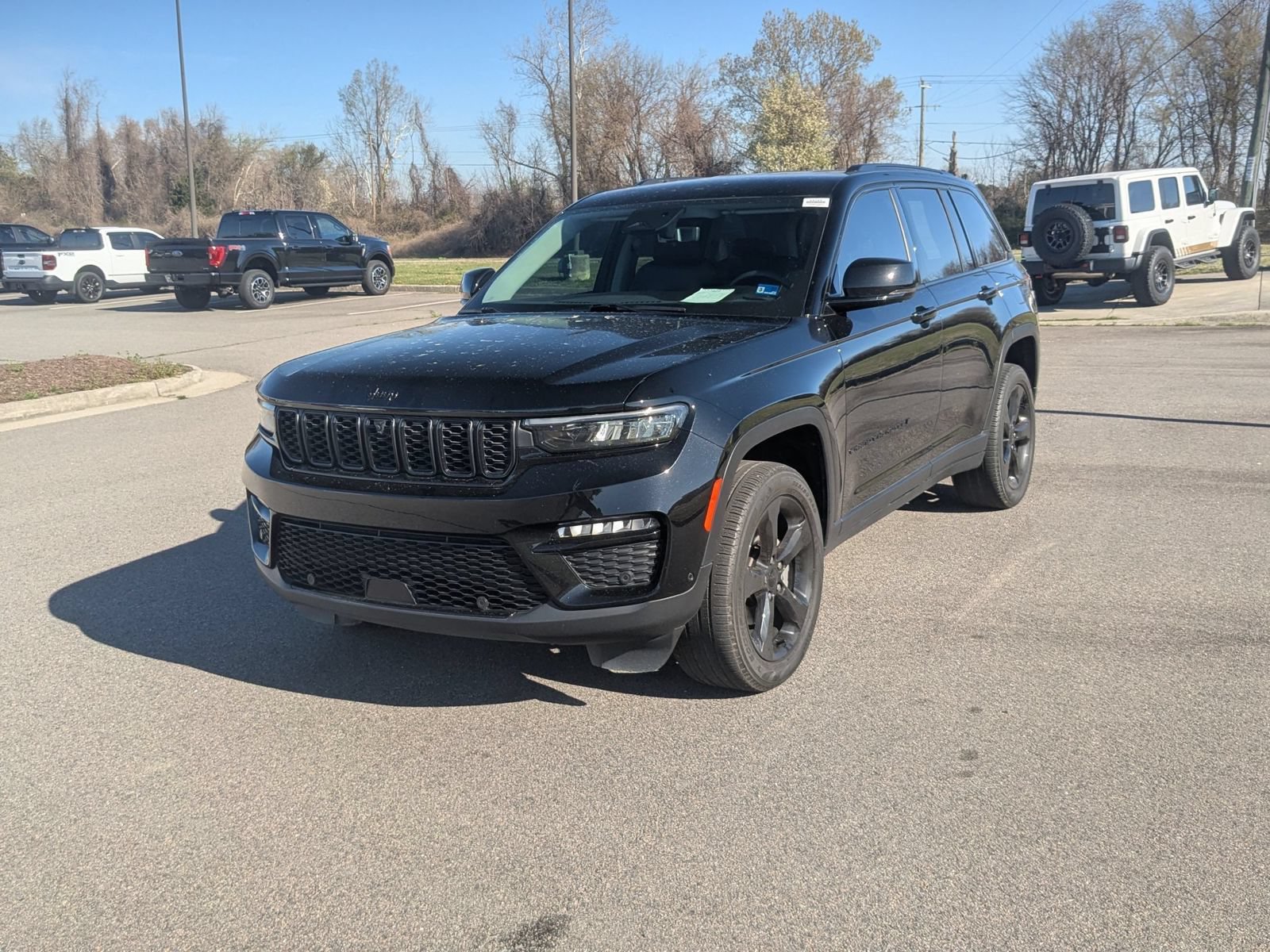 Used 2023 Jeep Grand Cherokee Limited w/ Luxury Tech Group II AWD/4WD image 7