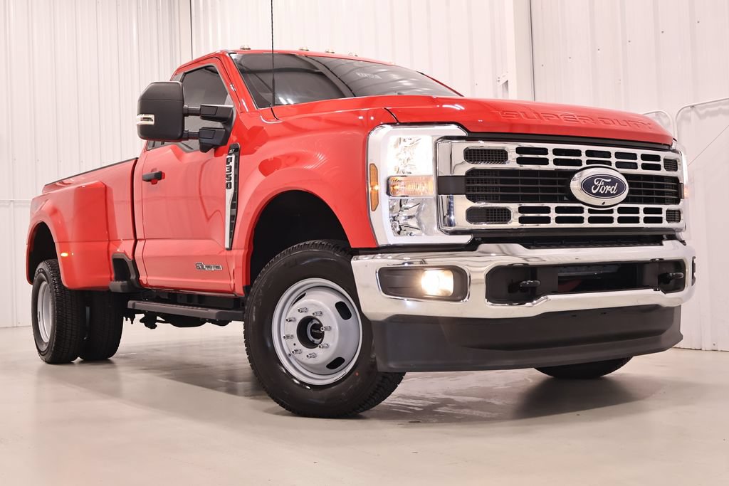 Certified 2026 Ford F350 XLT w/ 360-Degree Camera Package AWD/4WD image 35