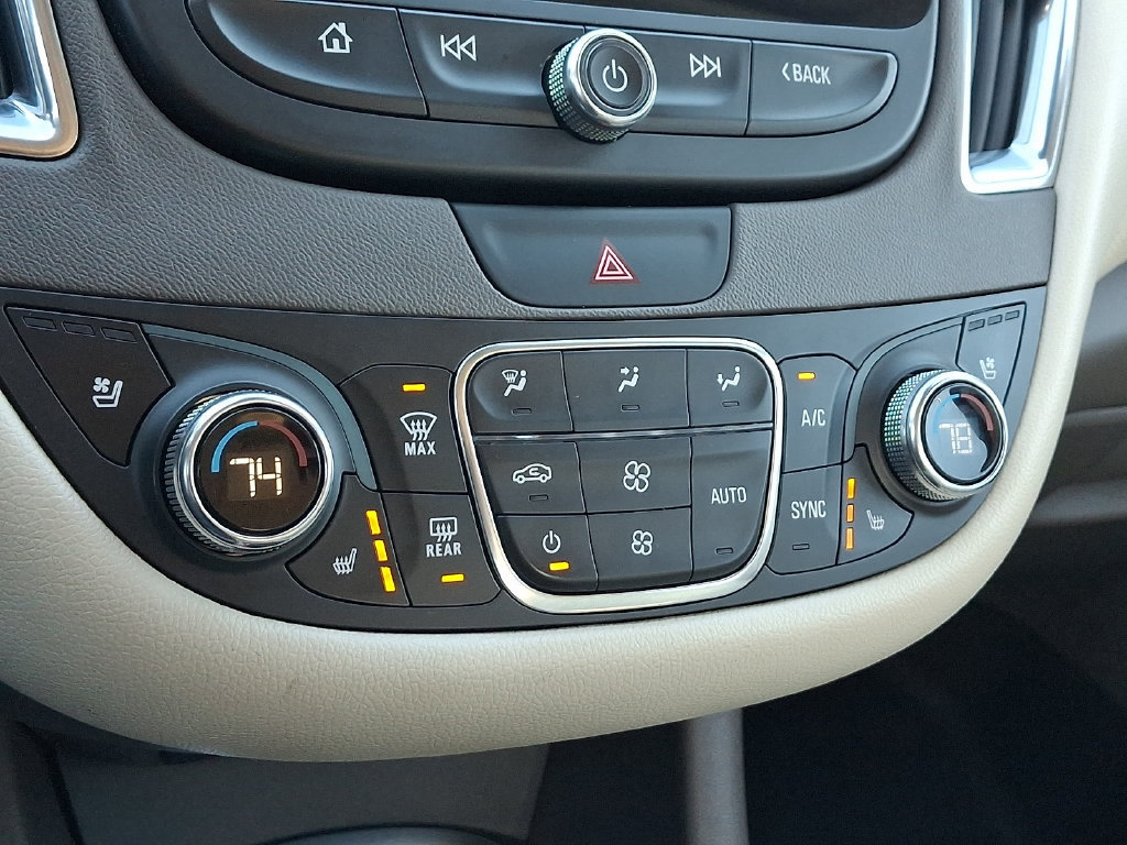 Used 2021 Chevrolet Malibu Premier FWD image 16