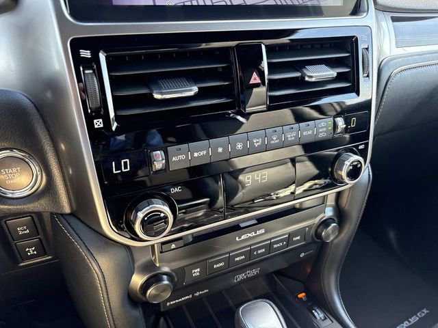 Used 2023 Lexus GX 460 Premium w/ Accessory Package AWD/4WD image 34