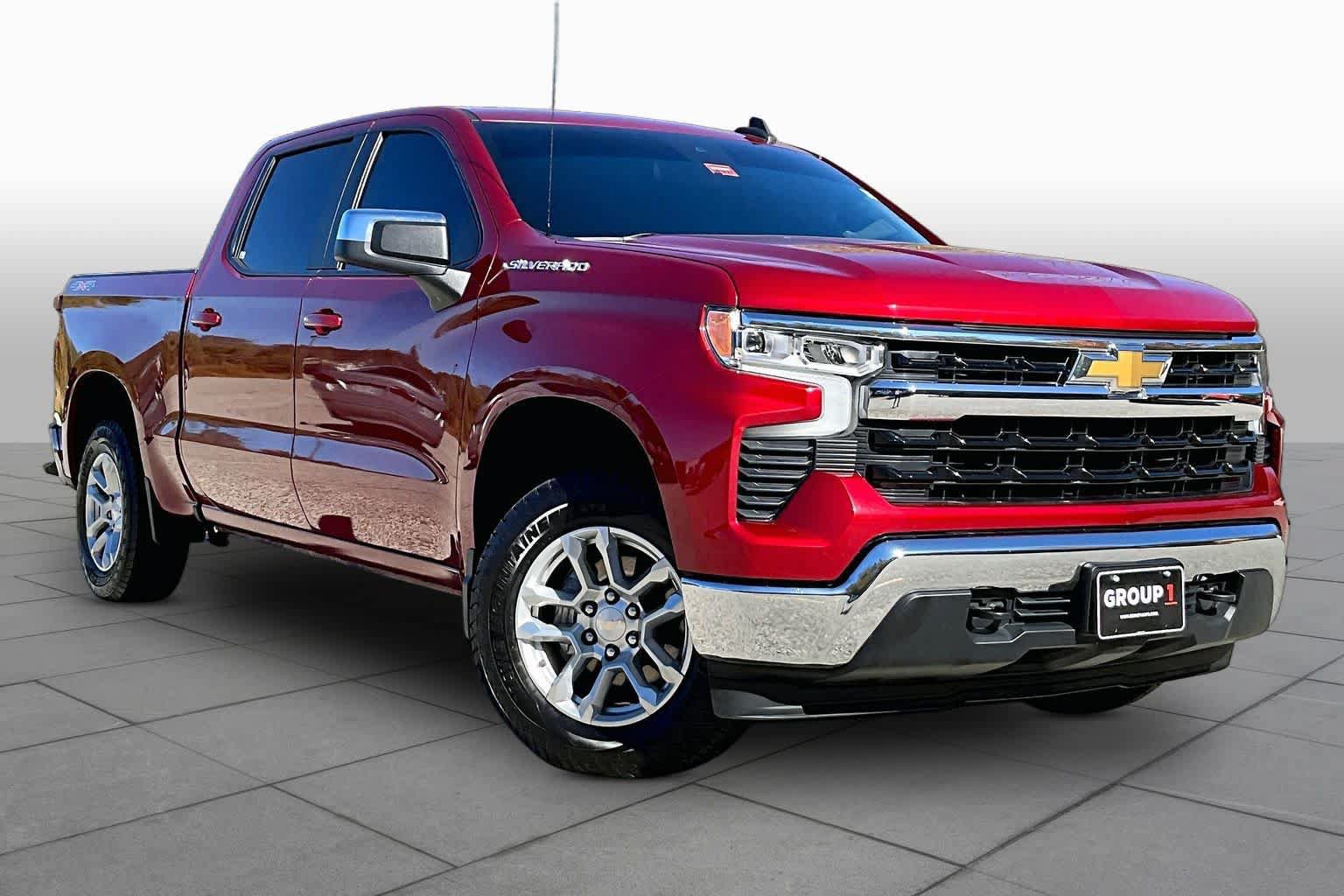 Used 2023 Chevrolet Silverado 1500 LT AWD/4WD image 3