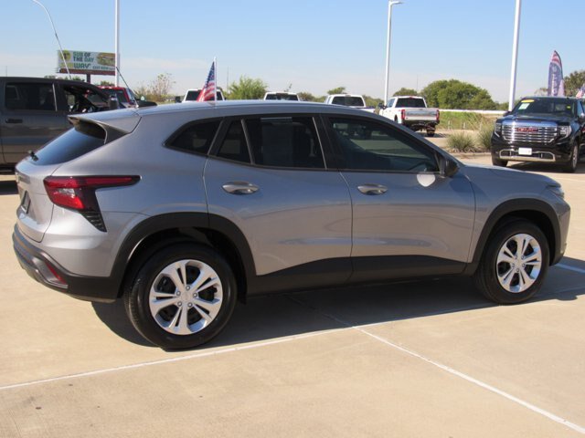 Used 2026 Chevrolet Trax LS w/ Driver Confidence Package FWD image 9