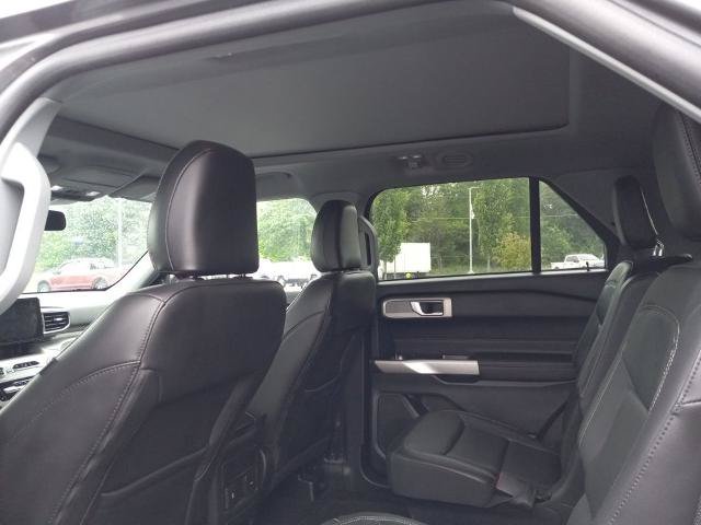 Certified 2023 Ford Explorer XLT w/ Equipment Group 202A AWD/4WD image 25
