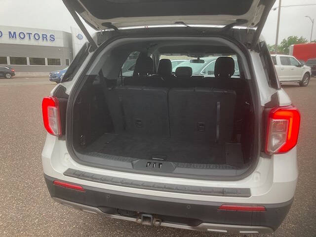 Certified 2020 Ford Explorer XLT w/ Equipment Group 202A AWD/4WD image 8