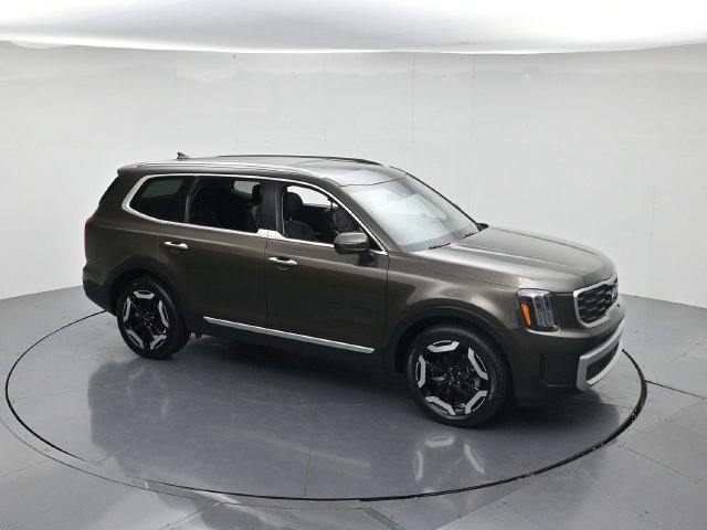 Used 2025 Kia Telluride S FWD image 44