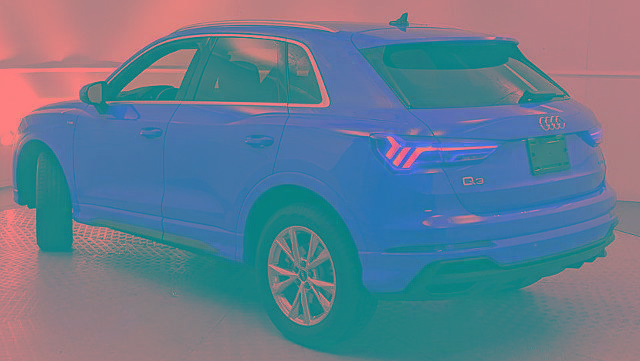 Used 2025 Audi Q3 2.0T Premium image 3