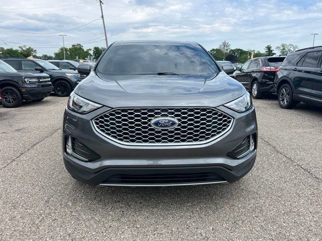 Certified 2024 Ford Edge SEL w/ Convenience Package AWD/4WD image 2