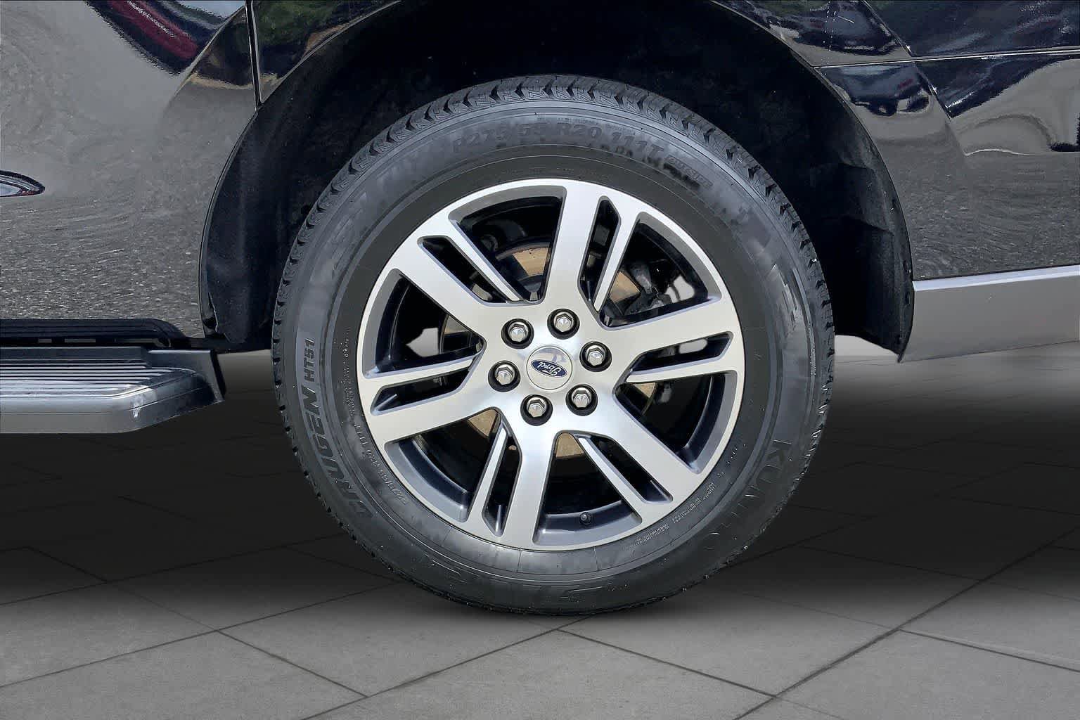 Certified 2024 Ford Expedition Max Limited RWD image 11