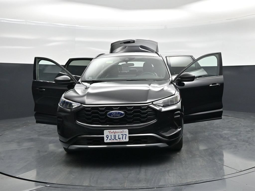 Certified 2023 Ford Escape ST-Line w/ Tech Pack #1 FWD image 25
