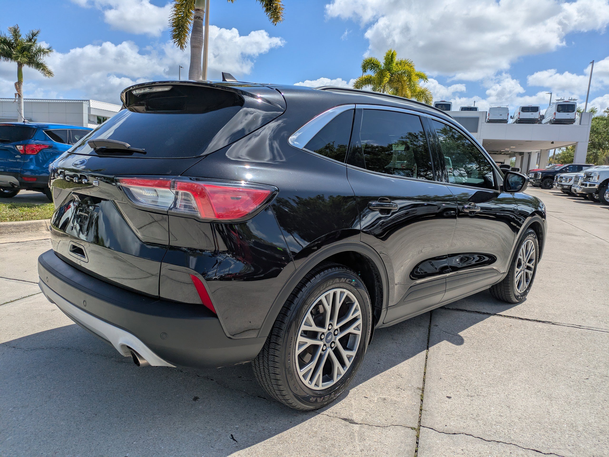 Certified 2021 Ford Escape SEL w/ Technology Package FWD image 4
