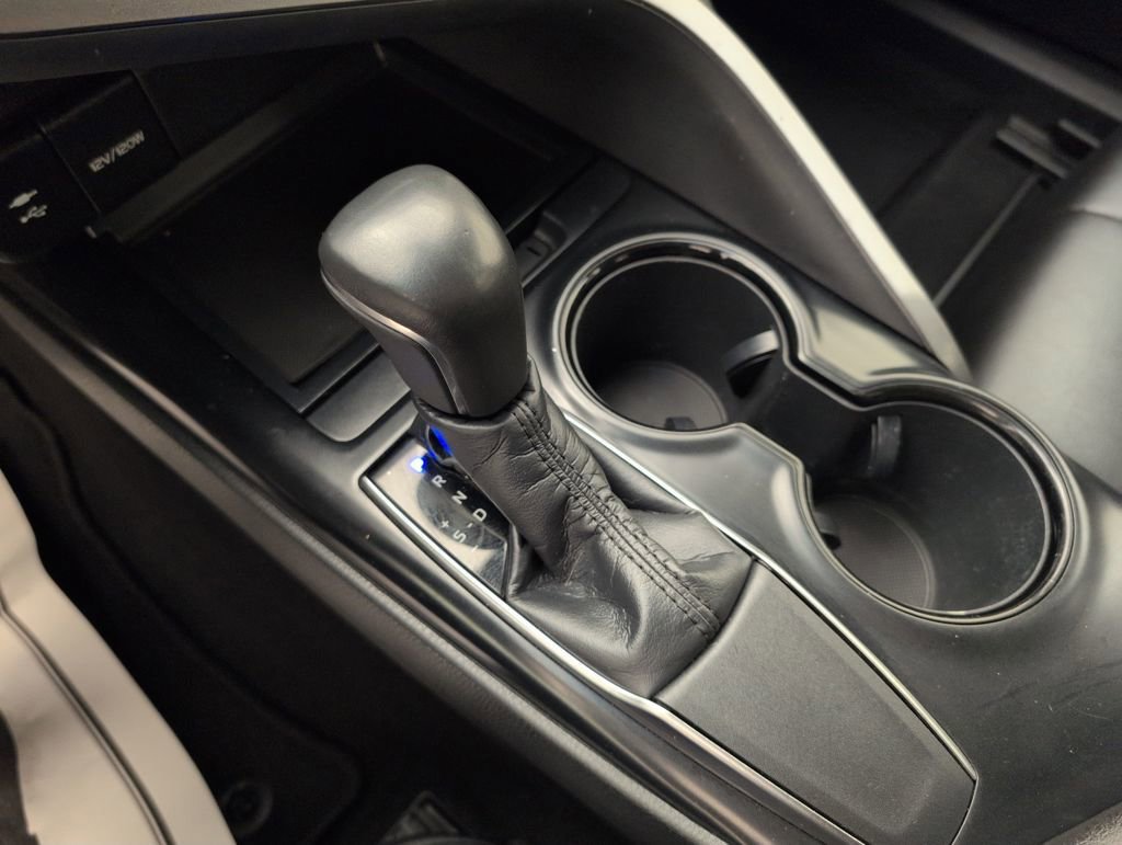 Used 2018 Toyota Camry SE image 30