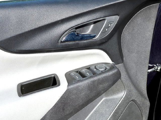 Used 2020 Chevrolet Equinox LS w/ LS Convenience Package FWD image 10