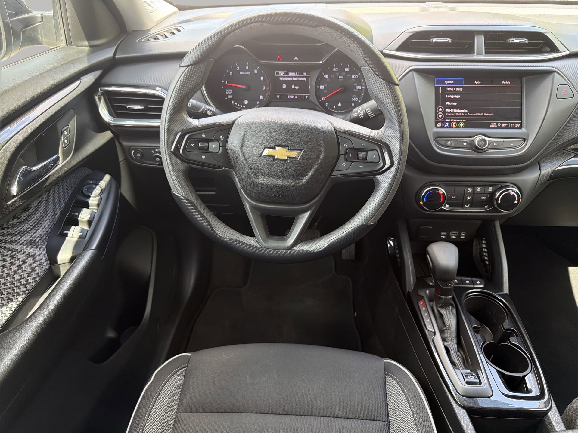 Used 2022 Chevrolet TrailBlazer LT FWD image 47
