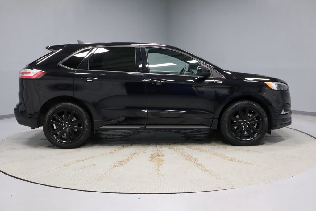 Certified 2024 Ford Edge ST-Line AWD/4WD image 12