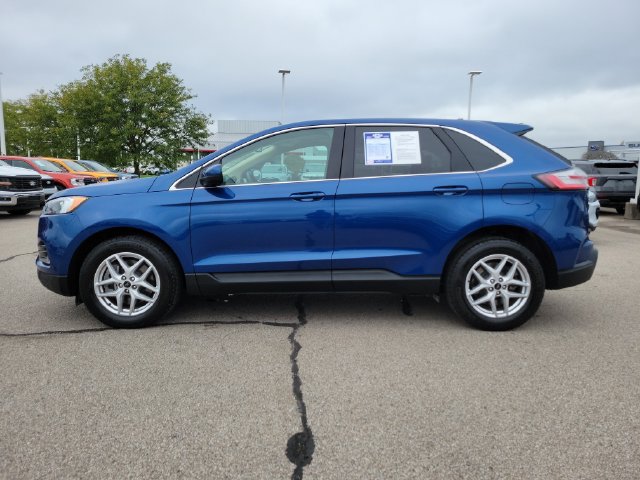 Certified 2023 Ford Edge SEL w/ Convenience Package AWD/4WD image 2
