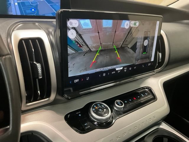 Certified 2025 Ford Expedition Active AWD/4WD image 12