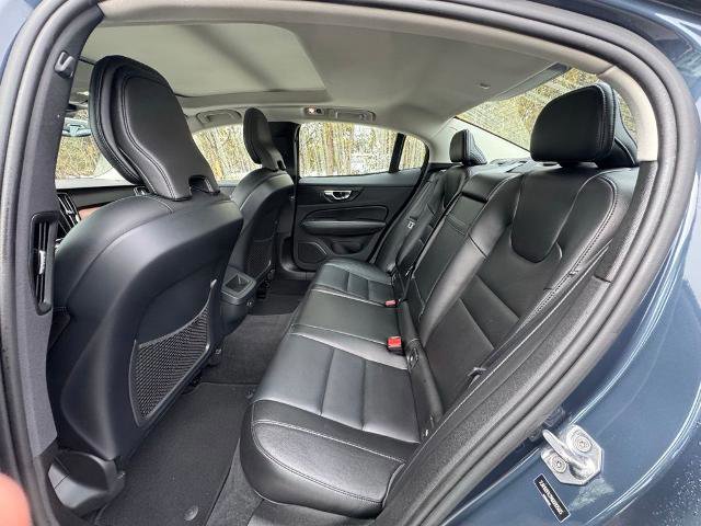 Used 2021 Volvo S60 T5 Momentum image 8