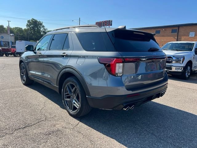 Certified 2025 Ford Explorer ST AWD/4WD image 6