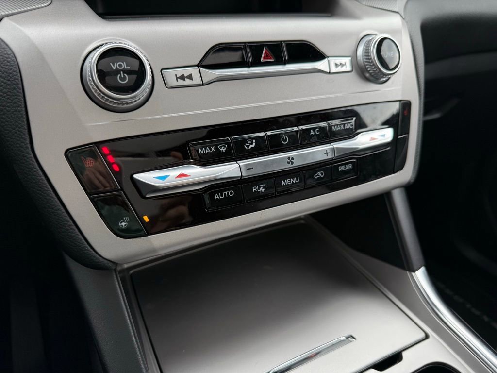 Certified 2023 Ford Explorer XLT w/ Equipment Group 202A image 22