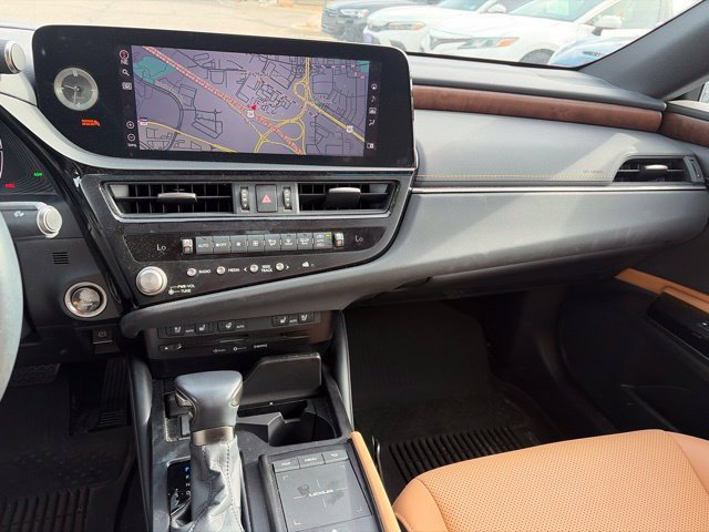 Used 2022 Lexus ES 250 w/ Premium Package AWD/4WD image 16