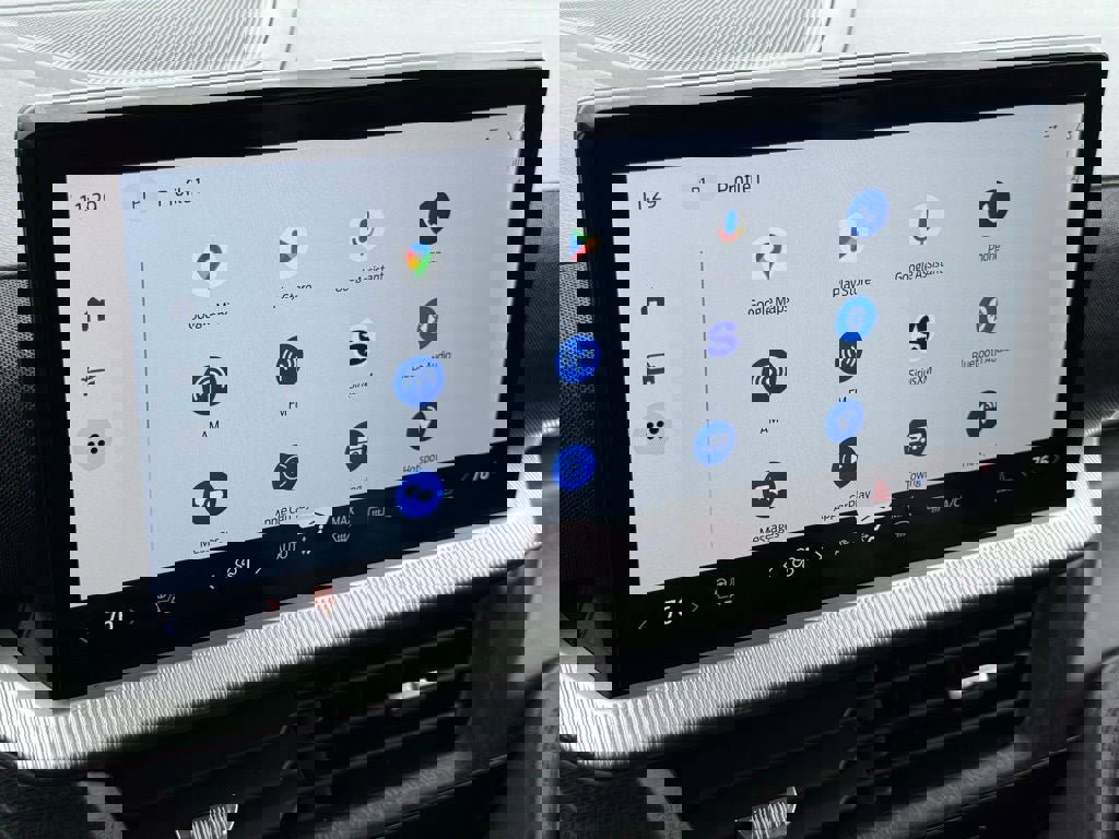 Certified 2025 Ford Explorer Platinum image 31