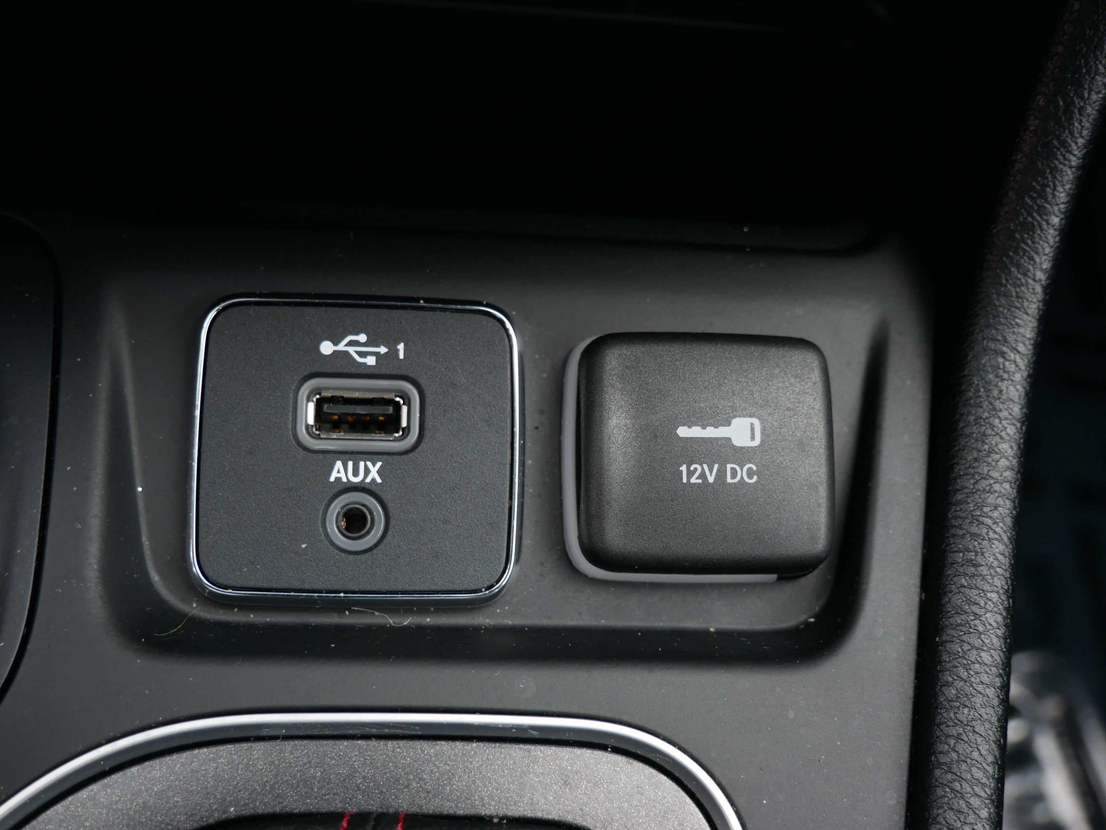 Used 2022 Jeep Cherokee Trailhawk w/ Comfort/Convenience Group AWD/4WD image 31