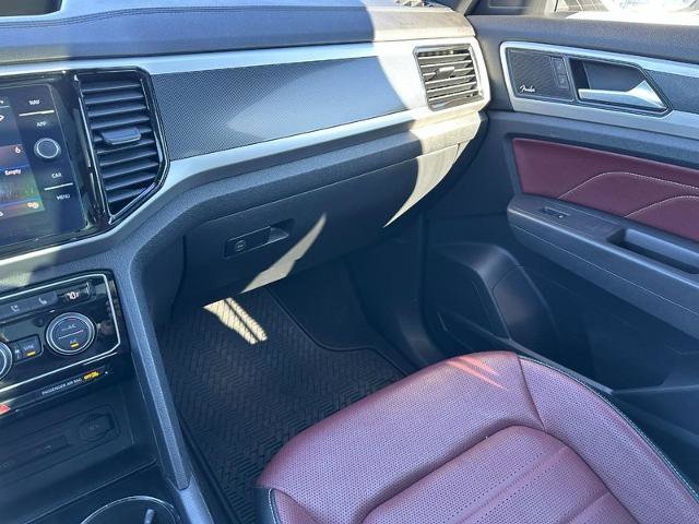 Used 2022 Volkswagen Atlas Cross Sport SEL Premium R-Line image 16