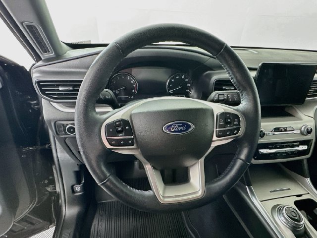 Certified 2023 Ford Explorer XLT w/ Equipment Group 202A AWD/4WD image 16