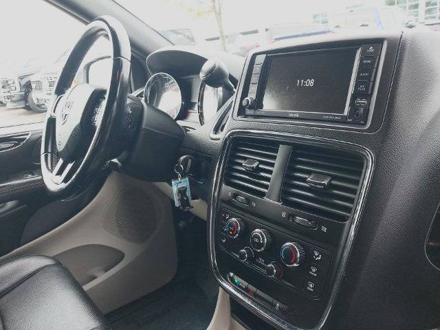 Used 2019 Dodge Grand Caravan SXT FWD image 26