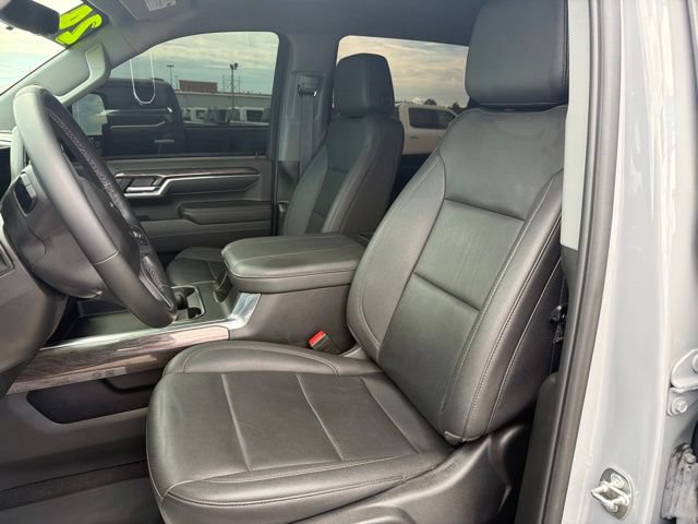 Used 2024 Chevrolet Silverado 2500 LTZ w/ LTZ Plus Package AWD/4WD image 17