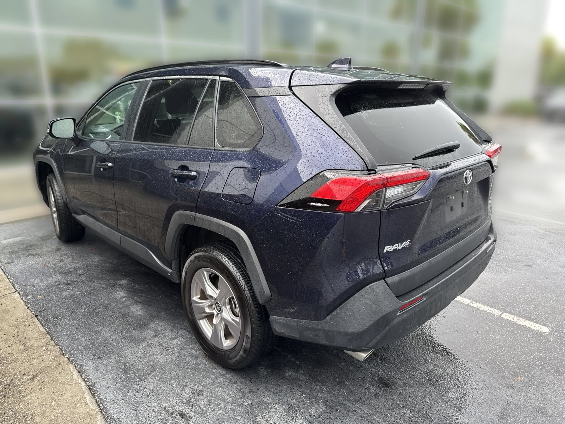 Used 2025 Toyota RAV4 XLE FWD image 8