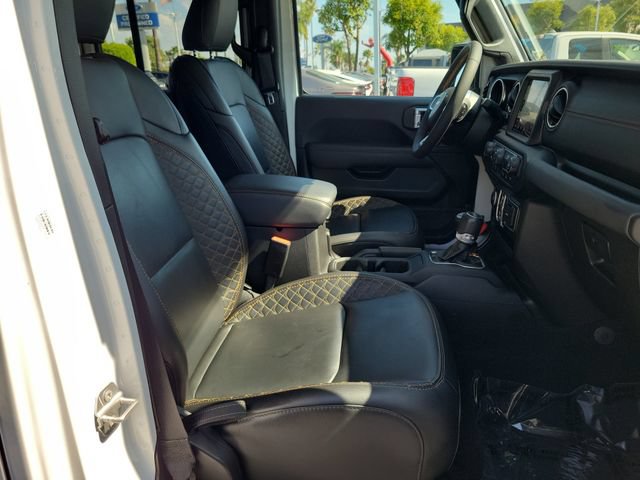 Used 2023 Jeep Wrangler Unlimited Sahara AWD/4WD image 15