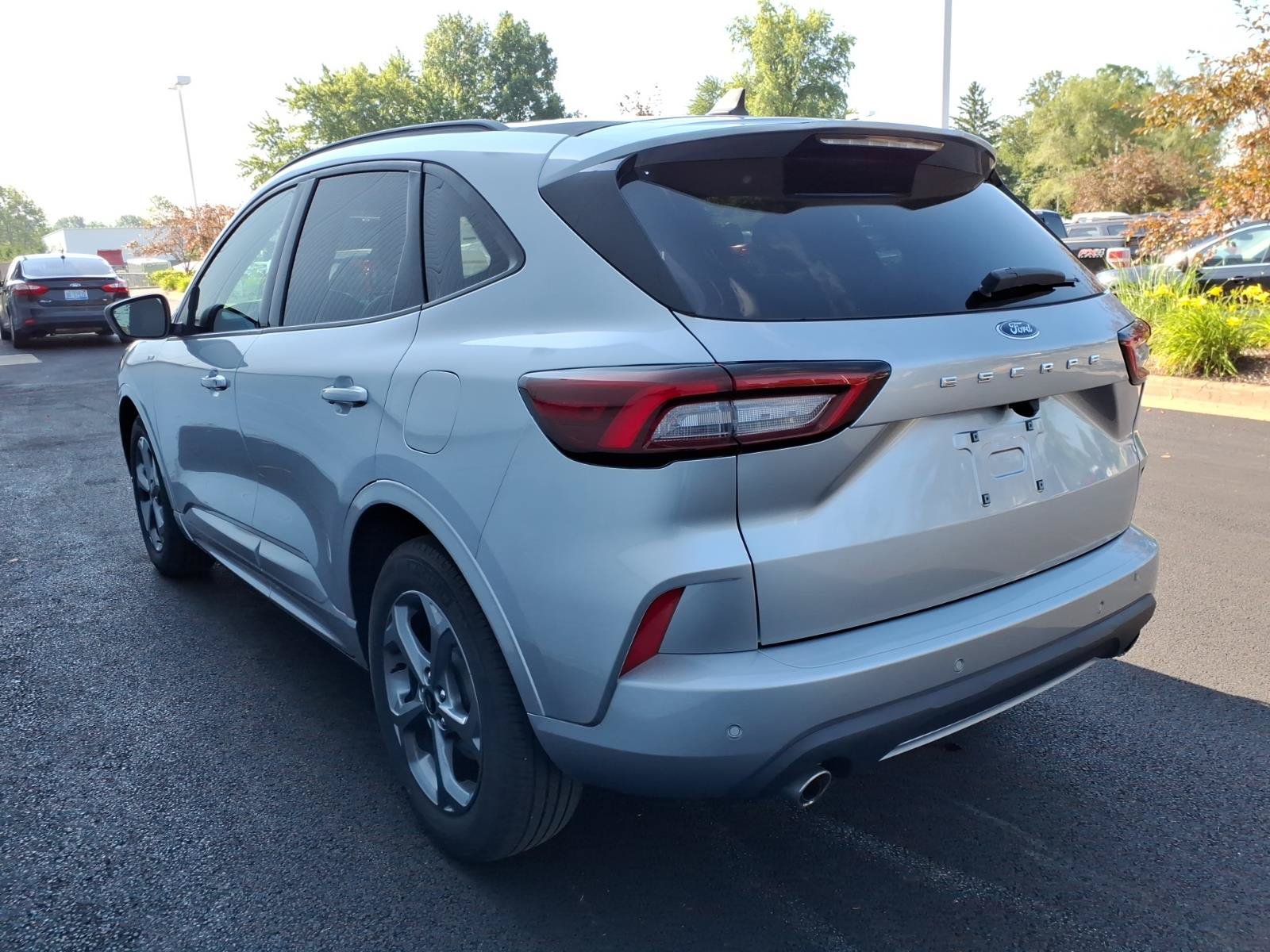 Certified 2023 Ford Escape ST-Line w/ Tech Pack #1 FWD image 4