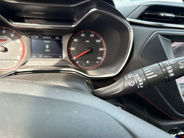 Used 2023 Chevrolet TrailBlazer RS AWD/4WD image 38