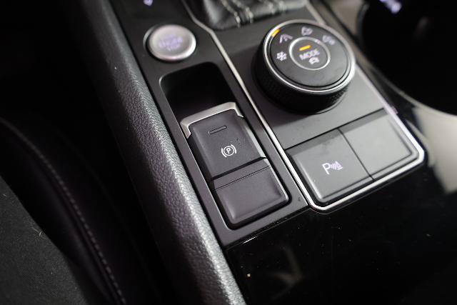 Used 2022 Volkswagen Atlas SEL AWD/4WD image 28