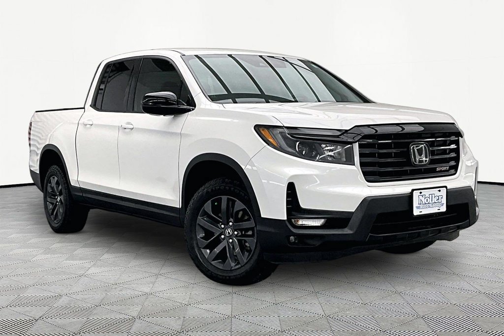 Used 2023 Honda Ridgeline Sport image 12