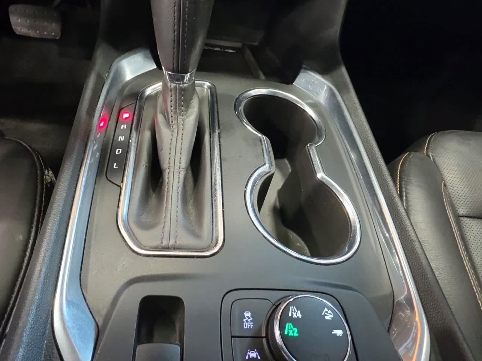 Used 2019 Chevrolet Traverse Premier w/ LPO, Cargo Package AWD/4WD image 30