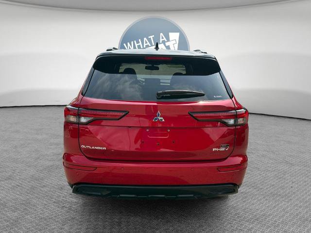Used 2025 Mitsubishi Outlander 4WD Plug-In Hybrid image 5
