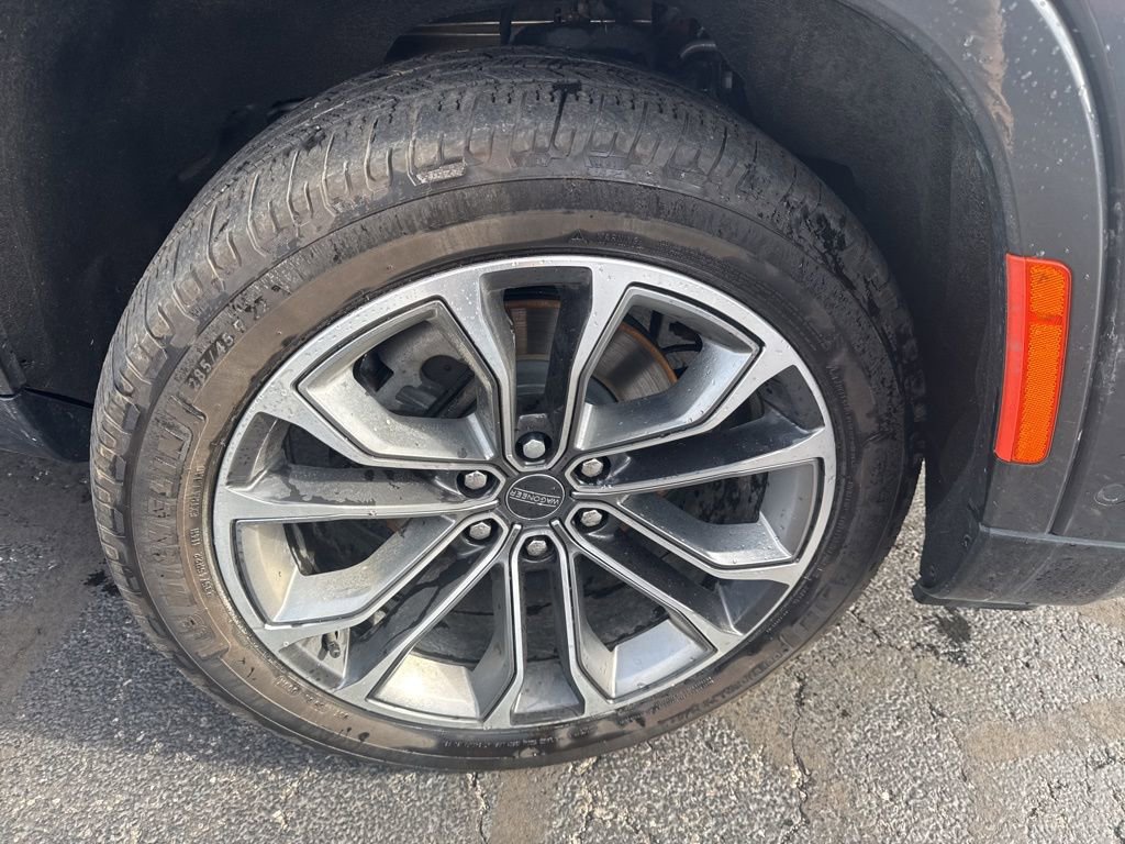 Used 2022 Jeep Grand Wagoneer Series III w/ Rear Seat Video Group 1 image 53