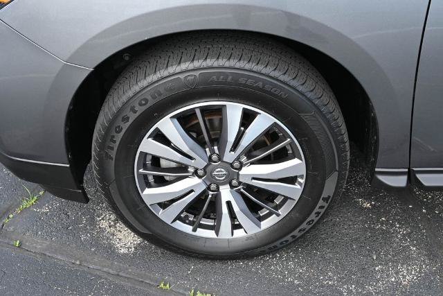 Used 2020 Nissan Pathfinder S AWD/4WD image 13